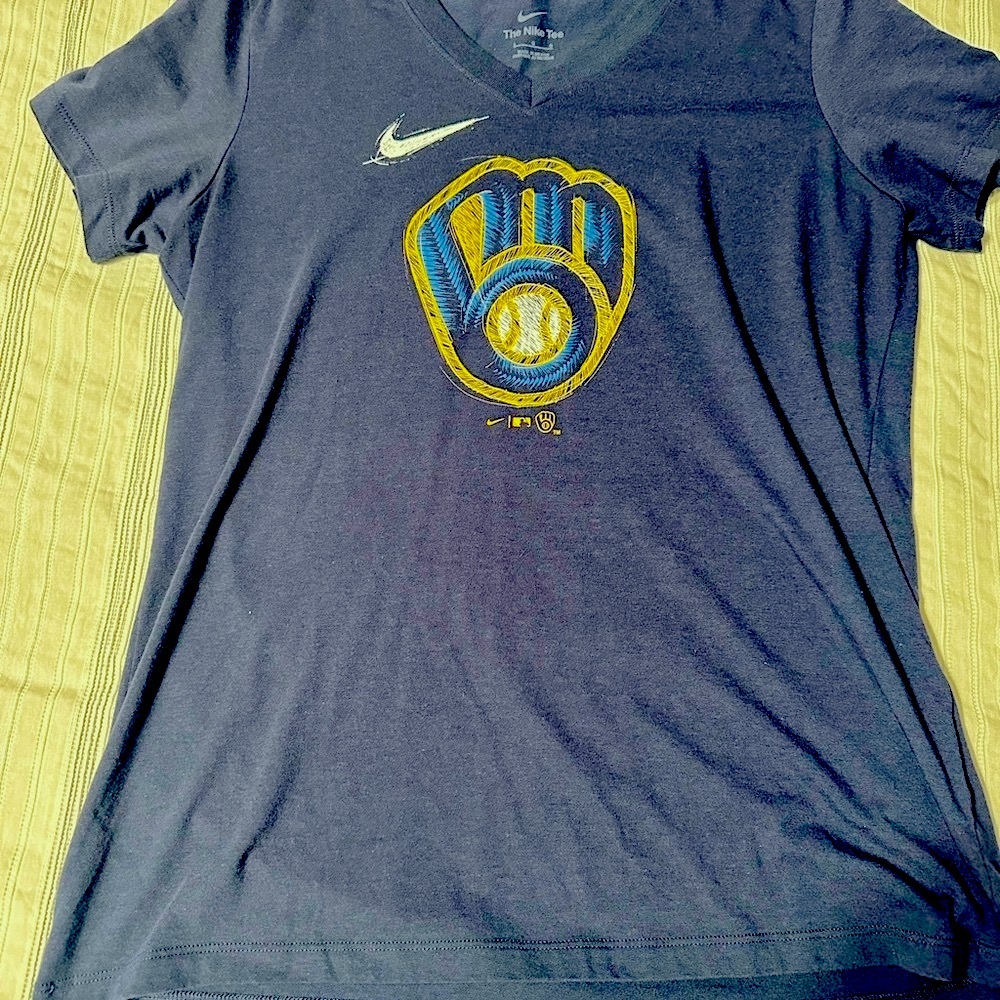 Milwaukee Brewers women's V-Neck Tee